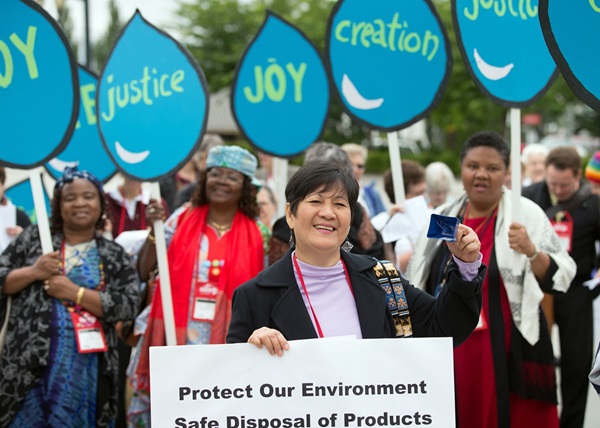 United Methodist Women take part in a witness about climate justice in 2016. File photo courtesy of UMW.