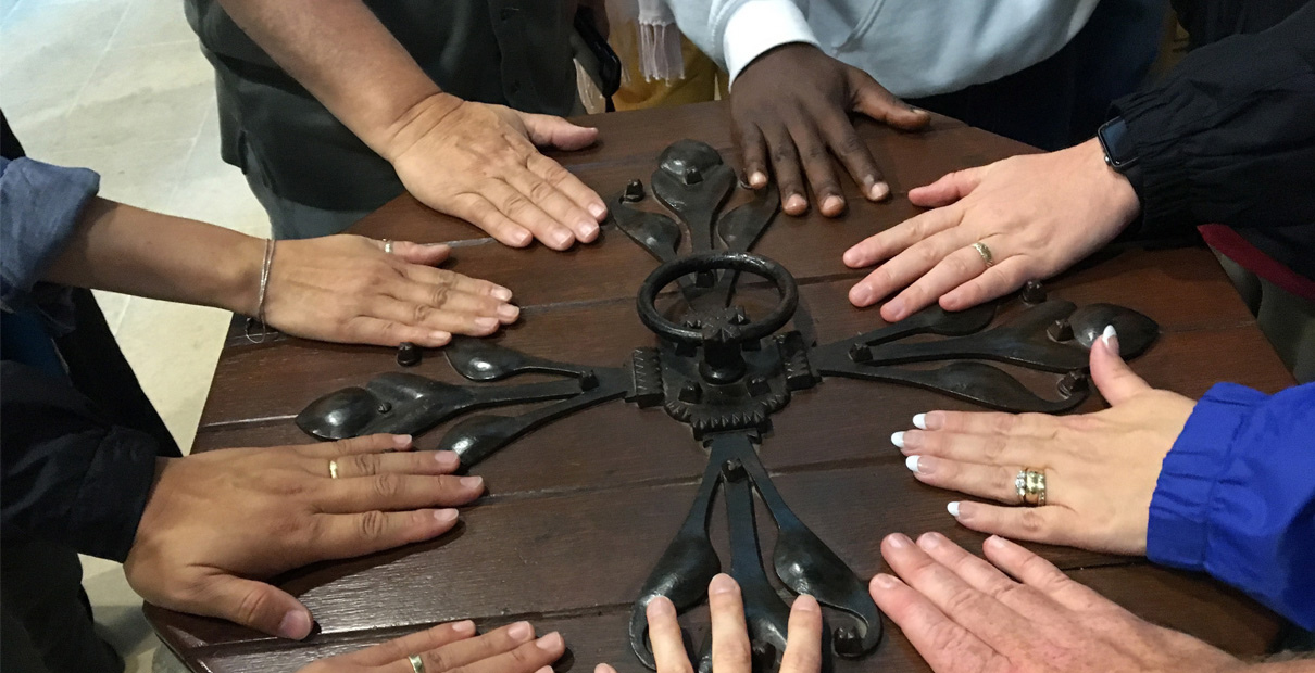 Em nossos votos de batismo, os Metodistas Unidos "aceitam a liberdade e o poder que Deus lhe dá para resistir ao mal, à injustiça e à opressão em quaisquer formas que se apresentem". Foto cortesia do Revda. Anita Mays.