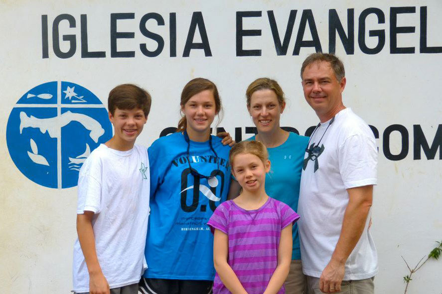 The Sink family has attended several spring break mission trips to Panama. Photo courtesy of Rachel Estes.