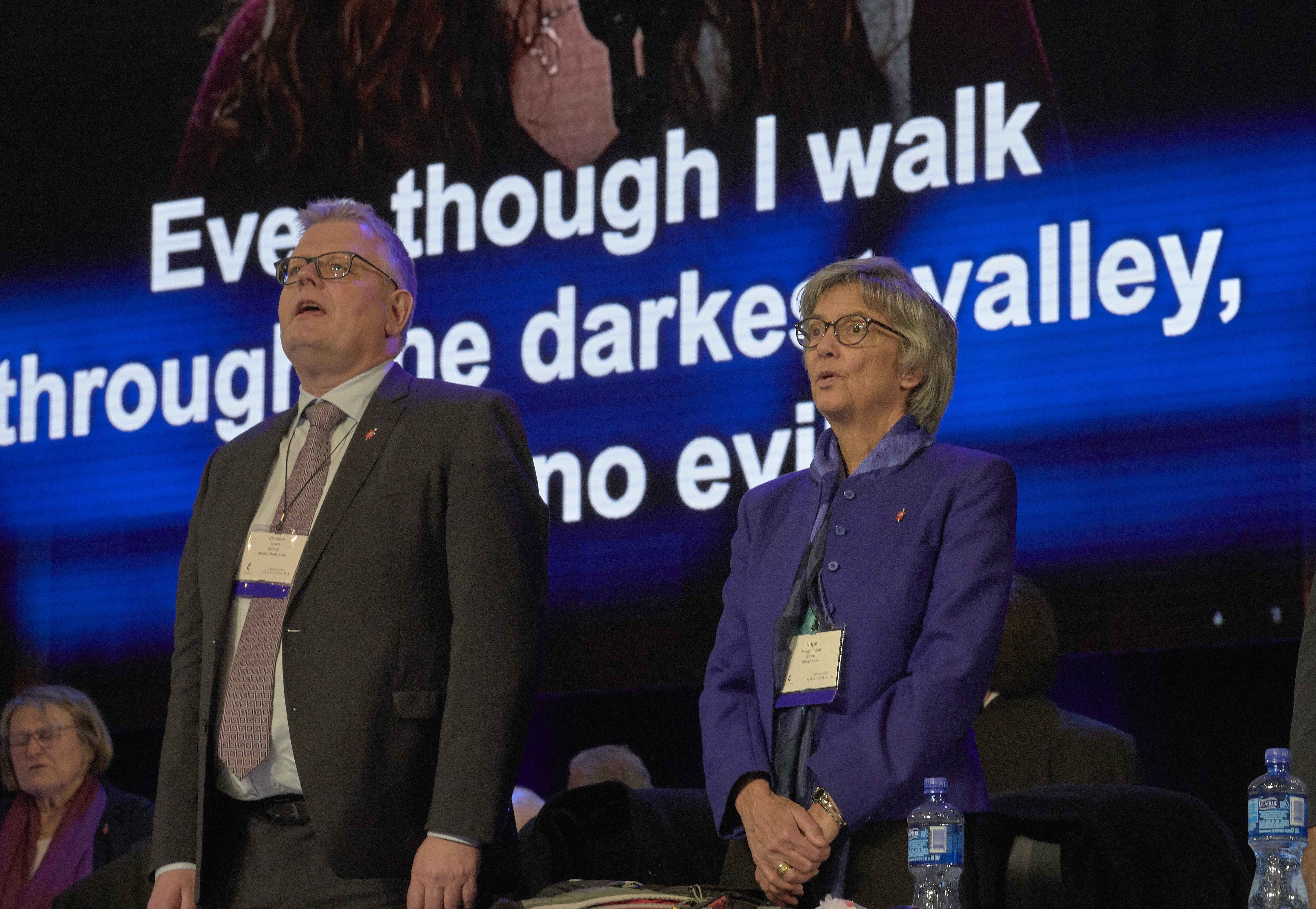 Bishop Christian Alsted and Bishop Hope Morgan Ward join in singing a hymn during closing worship of the Feb. 24, 2019, plenary session of the Special Session of the General Conference of The United Methodist Church, held in St. Louis. 
