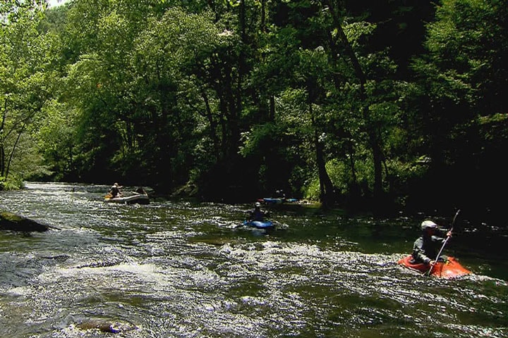 Six million jobs in the U.S. economy involve work in the outdoor recreation industry. This includes paddling, climbing, and hiking. Sundays can be the busiest day for people who work or play on the water but one United Methodist pastor is finding a way to be sure they can also worship on that day. See how this congregation is rethinking church and traveling outside church walls. 
