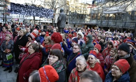 The centennial events in Trondheim, Norway, started with a meeting outside the United Methodist Church. The event was hosted by Sami youth organizations and attended by Norwegian Prime Minister Erna Solberg. Photo by Karl Anders Ellingsen.