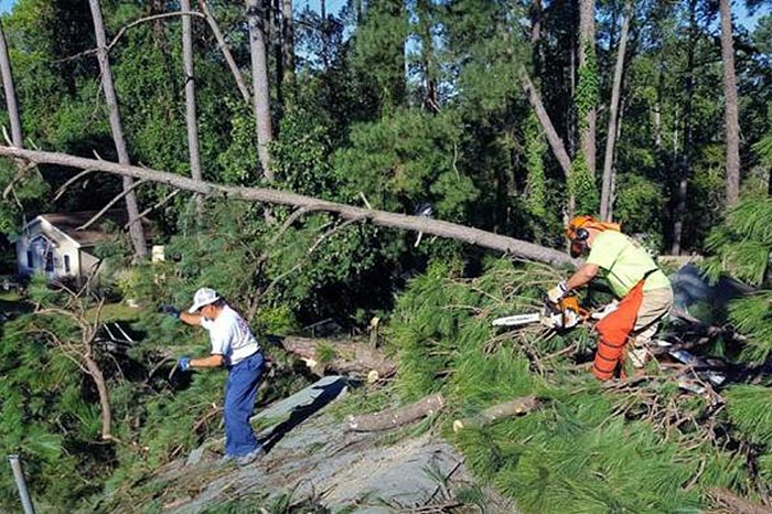 UMCOR_UM_churches_assess_huricane_matthew_damage_700x466