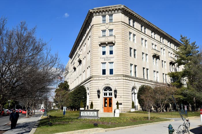 WSF_A_beacon_on_capitol_hill_700x466