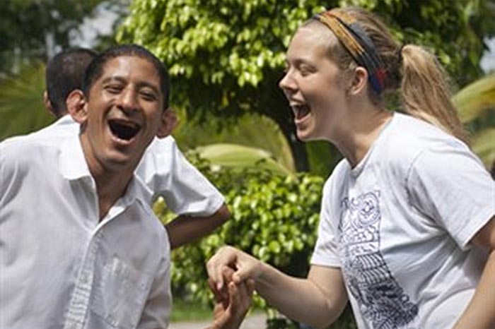 WSF_Handcap_adults_in_Sel_salvador_700x466