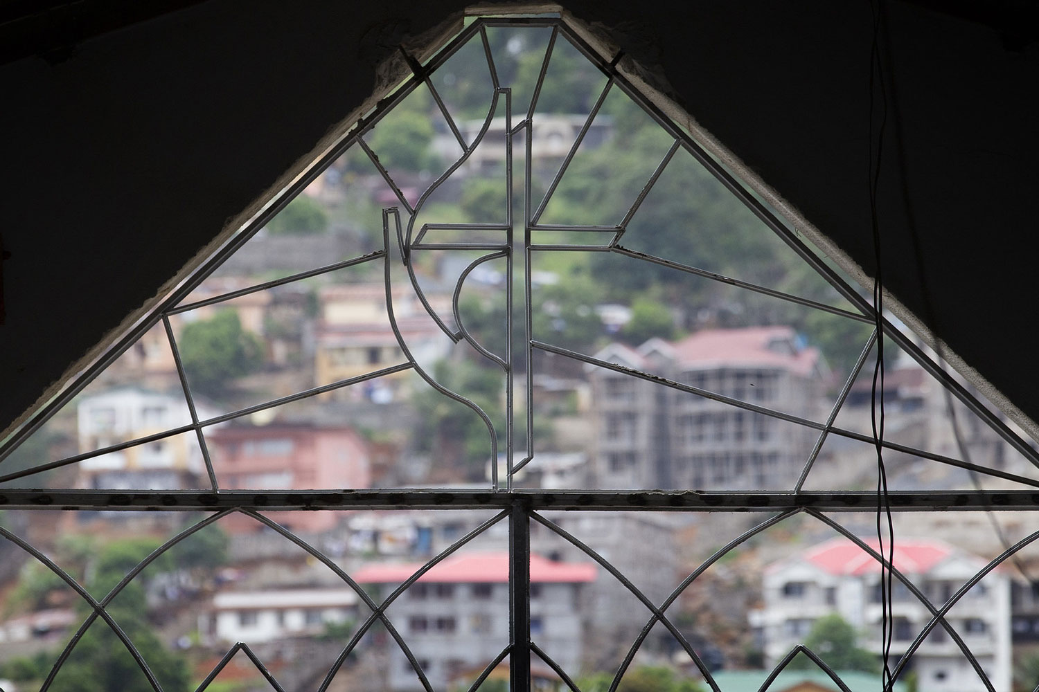 A Service of Remembrance & Rites of Passage for Bishop John Yambasu will be held September 6, 2020. File photo by Mike DuBose, UMNS.