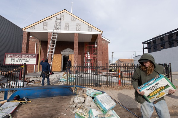 Braden Memorial UMC à Nashville, TN, continue de se remettre d’une tornade survenue le 3 mars 2020. Photo de Mike DuBose, United Methodist Communications.
