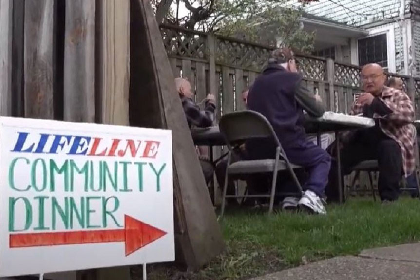 Lifeline Toledo, a United Methodist congregation in Ohio, welcomes all to a weekly community dinner.