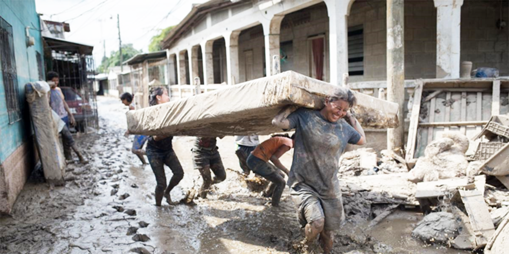 In November 2020, hurricanes Eta and Iota hit hard on the north coast of Honduras.  Photo: Sean Hawkey/WCC