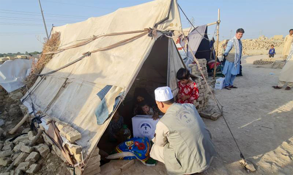 UMCOR’s grant with the International Blue Crescent assisted their deliveries of relief boxes to displaced families in Afghanistan. Photo: IBC