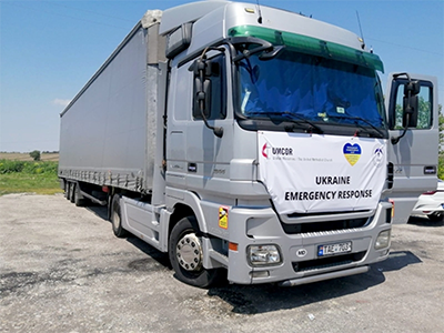 In the Odessa region of Southwest Ukraine, UMCOR partners with International Blue Crescent to truck emergency food rations and other supplies to stations meeting evacuees. Photo: IBC