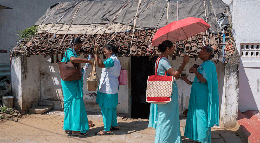 Nursing students practice their medical skills outside of the hospital’s walls. Spilling into the countryside, students visit homes, schools, clinics, and town squares to educate and monitor daily health needs.