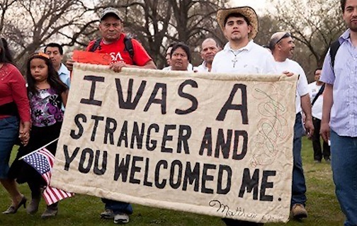 Jesus disse: “Quando vocês recebem um estranho, vocês me recebem…” Mateus 25:35. Foto cortesia do Conselho de Bispos da Igreja Metodista Unida.