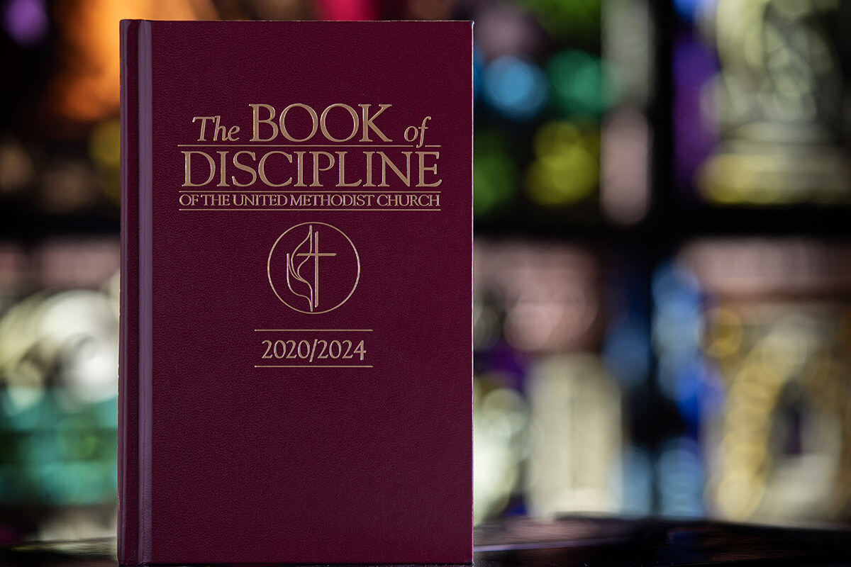 Le Livre de Discipline contient le droit ecclésiastique et les procédures de l’Église Méthodiste Unie. Le Conseil judiciaire, la plus haute instance judiciaire de la dénomination chargée de statuer sur les questions relatives au droit ecclésiastique, a mis en place un nouveau système de dépôt électronique destiné à rendre son travail plus accessible. Photo de Mike DuBose, UM News.
